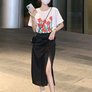 Elbow-sleeve Flower Print T-shirt / Slit Midi Skirt