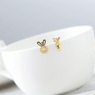 Non-matching Rhinestone Rabbit & Carrot Earring 1 Pair - S925 Silver - Gold - One Size