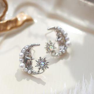 Faux Pearl & Rhinestone Crescent Stud Earring