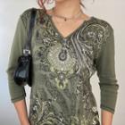 V-neck Graphic Long Sleeve T-shirt