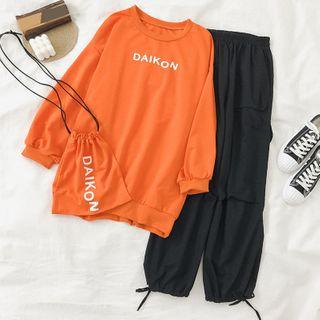 Lettering Long-sleeve T-shirt / Plain Jogger Pants