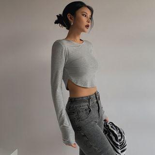 Round-hem Long-sleeve Crop T-shirt