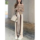 Off-shoulder Striped Crop T-shirt / Colorblock Straight-cut Pants