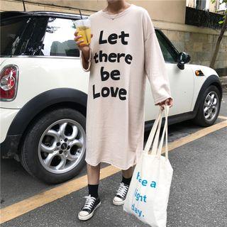 Lettering Loose-fit Pullover Dress