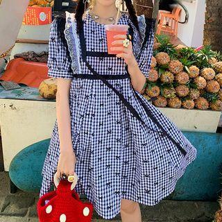Short-sleeve Lace Trim Gingham Check Smock Dress