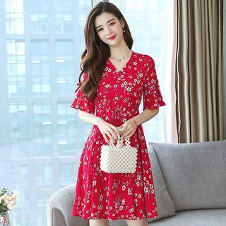 V-neck Floral Elbow-sleeve A-line Dress