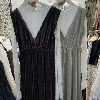 Bell-sleeve Lace Panel Velvet A-line Dress