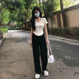 Elbow-sleeve T-shirt / High Waist Wide Leg Pants