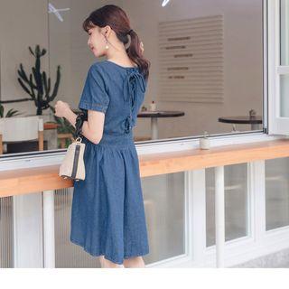 Short Sleeve Denim A-line Dress