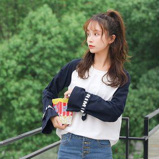 Long-sleeve Contrast-color T-shirt White & Dark Blue - One Size