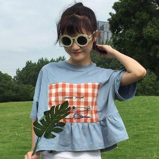 Short-sleeve Ruffle Hem Applique T-shirt
