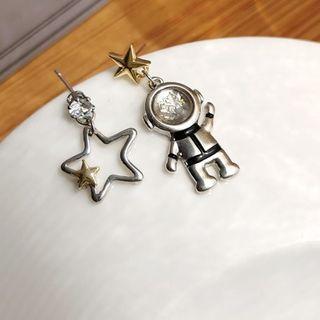 Asymmetrical Astronaut & Star Drop Earring / Clip-on Earring