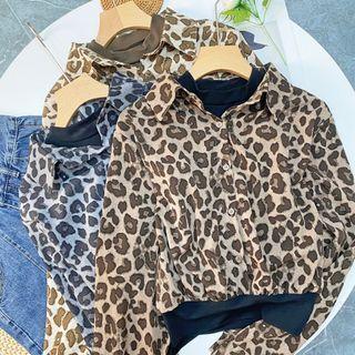 Mock Two Piece Printed Leopard Shirt
