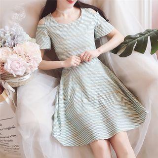 Short-sleeve Cold Shoulder Plaid A-line Dress