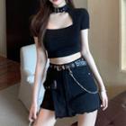 Cut-out Crop T-shirt / High-waist Skirt