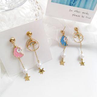 Non-matching Unicorn Faux Pearl Dangle Earring