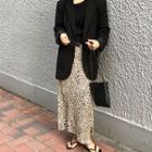 Single-breasted Blazer / Leopard Print Midi H-line Skirt
