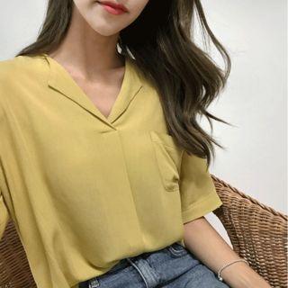 Pocket Front Dip-back Blouse