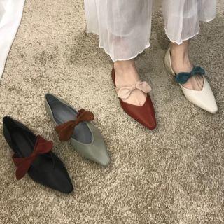 Contrast Bow Mary Jane Shoes