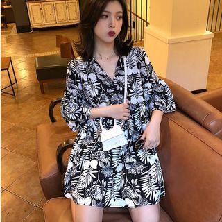 Floral V-neck Loose-fit Short-sleeve Dress