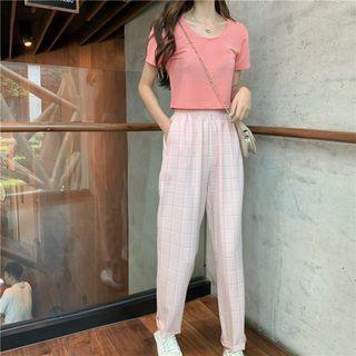 Short-sleeve Cropped T-shirt / Plaid Straight Cut Pants