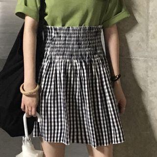 Short-sleeve T-shirt / Plaid High-waist A-line Skirt