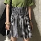 Short-sleeve T-shirt / Plaid High-waist A-line Skirt