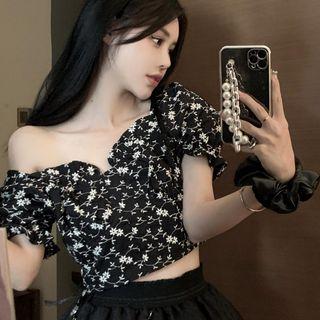 Square-neck Floral Cropped Top