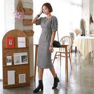Plus Size Puff-shoulder Gingham Midi Dress