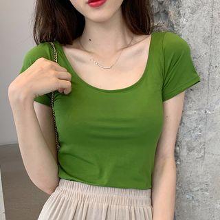 Short-sleeve Scoop Neck T-shirt / Wide-leg Pants