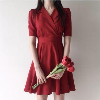 V-neck Plain Short-sleeve Mini Dress