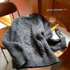 Round-neck Cable-knitted Sweater