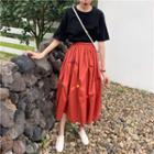 Elbow-sleeve T-shirt / Pom Pom A-line Midi Skirt