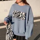 Zebra Print Fluffy Panel Sweatshirt / Fluffy Shoulder Bag