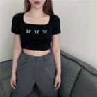 Short-sleeve Cropped Butterfly Embroidered T-shirt Black - One Size
