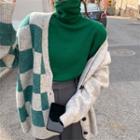 Long-sleeve Turtleneck Top / Checkerboard V-neck Cardigan