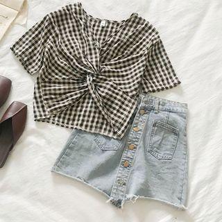 Plaid V-neck Short Sleeve Top