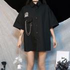 Badge Applique Chained Short-sleeve Shirt Black - One Size