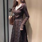 Plain V-neck Long-sleeve Slim-fit Top / Plaid Skirt