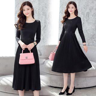 Long-sleeve Pleated Midi Knit Dress