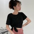Short-sleeve Knotted T-shirt / Sweatpants