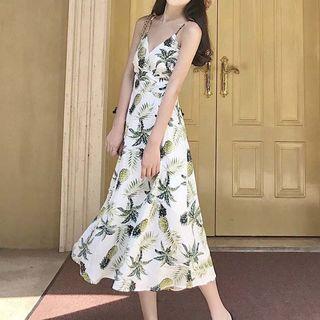 Survenir - Spaghetti Strap Pineapple Print Midi Sundress
