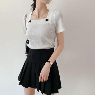Square-neck Bow T-shirt
