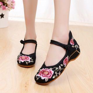 Flower Embroidered Hanfu Mary Jane Shoes