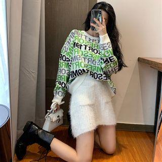 Lettering Round Neck Sweater / Knit Skirt