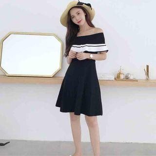 Off-shoulder Frilled Short-sleeve Dress