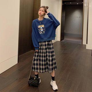 Printed Sweatshirt / Plaid Midi A-line Skirt