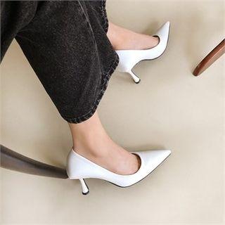 Pointy-toe Flared-heel Pumps