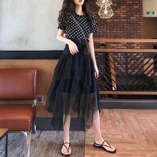 Polka Dot Short-sleeve T-shirt / Mesh Asymmetric Midi Skirt