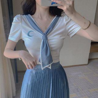 Short-sleeve Tie-neck Cropped T-shirt / Pleated Mini A-line Skirt